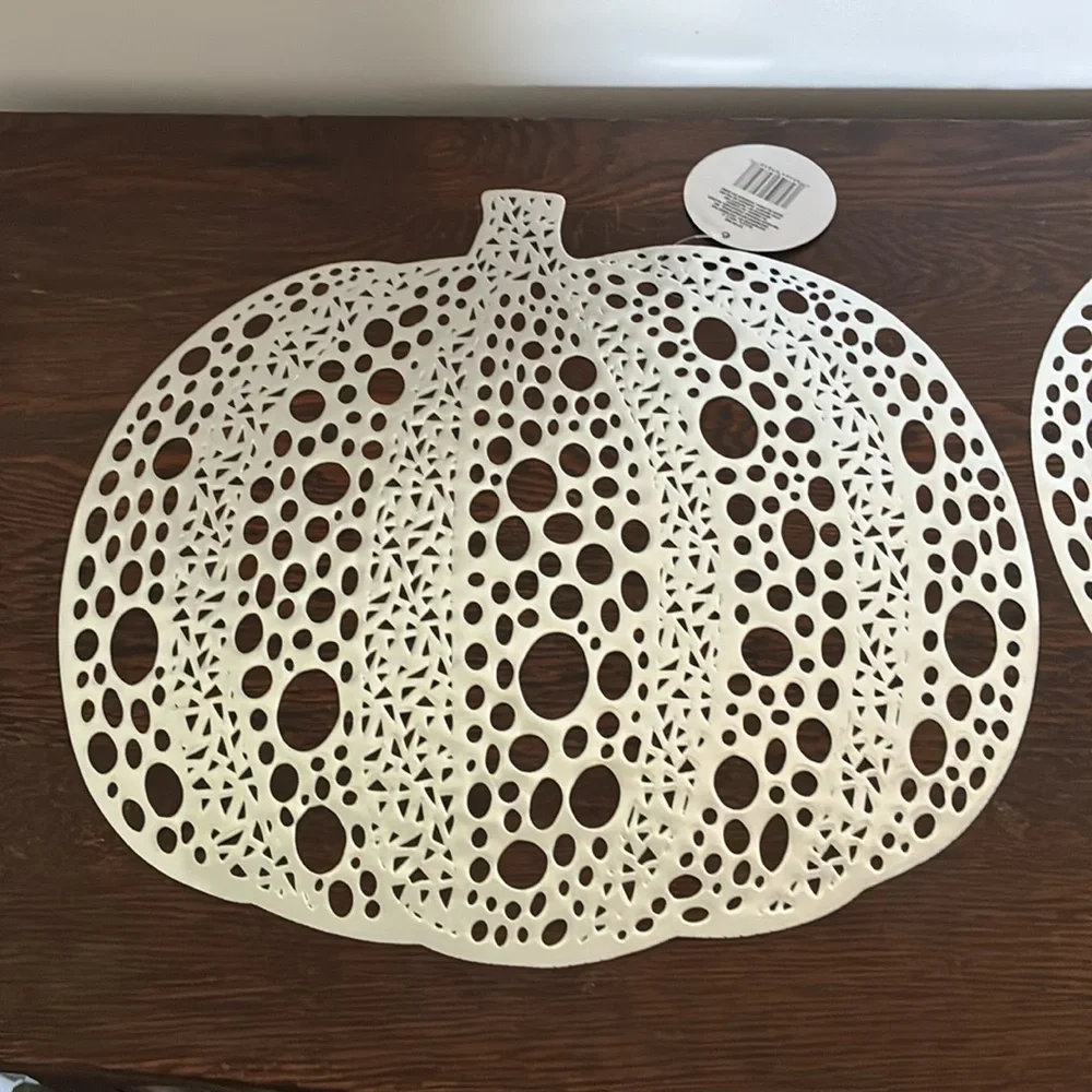 NWT- Set of 4- Gorgeous Metallic Silver Pumpkin Cutout Placemats 16x15